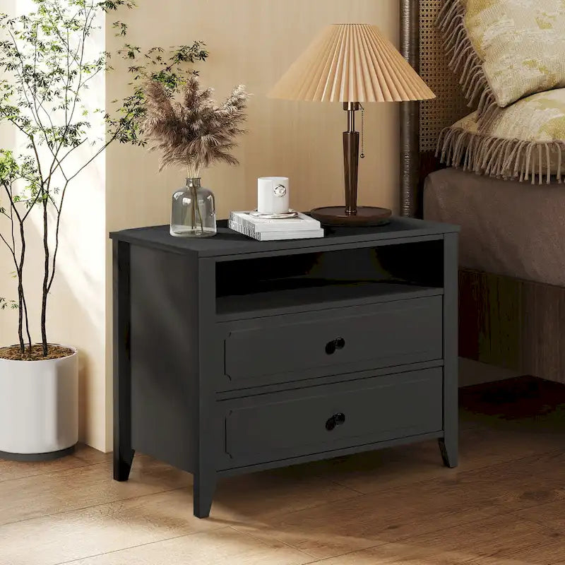 Comodino moderno ampio con 2 cassetti e ripiano aperto, gambe in legno massello