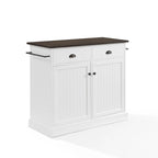 Isola da cucina in stile costiero con mobili contenitori e cassetti