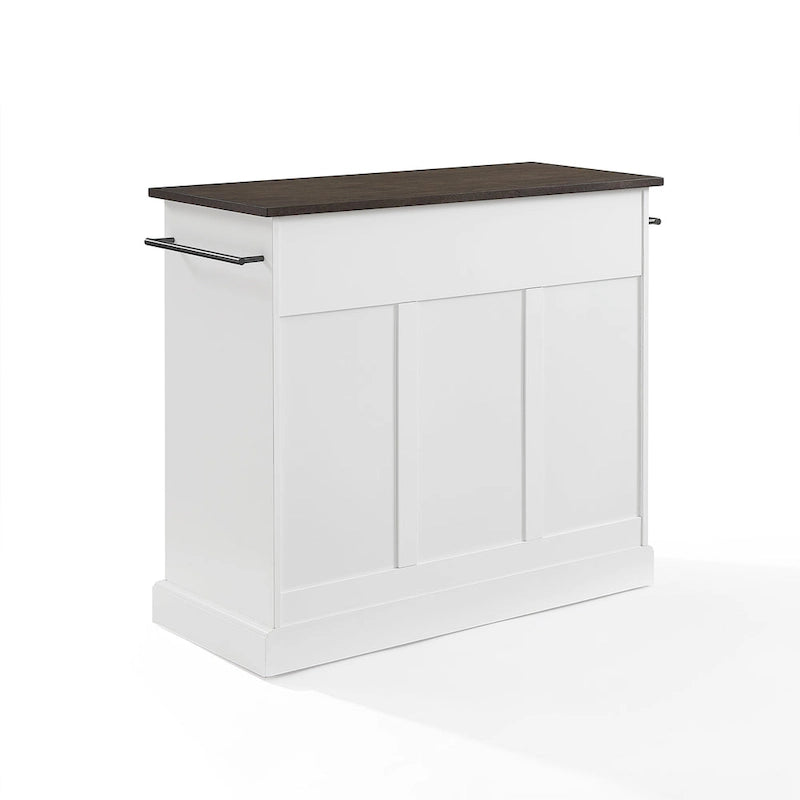 Isola da cucina in stile costiero con mobili contenitori e cassetti