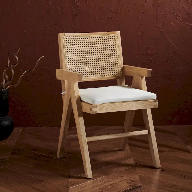 Poltrona in Rattan con Struttura in Legno di Frassino e Cuscino - 53L x 58P x 86A cm